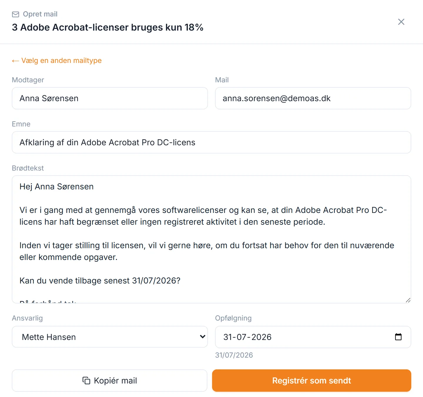Mailudkast til en medarbejder om en Adobe Acrobat-licens med lav registreret aktivitet